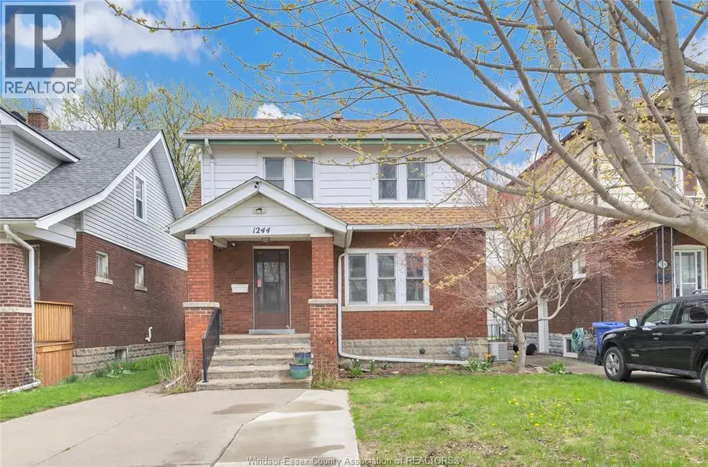 1244 Marentette, Windsor